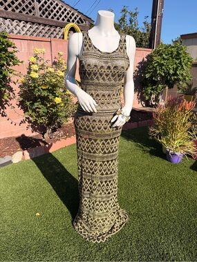 Sleeveless Patterned Maxi Dress in Olive and Black - Fitted Knit